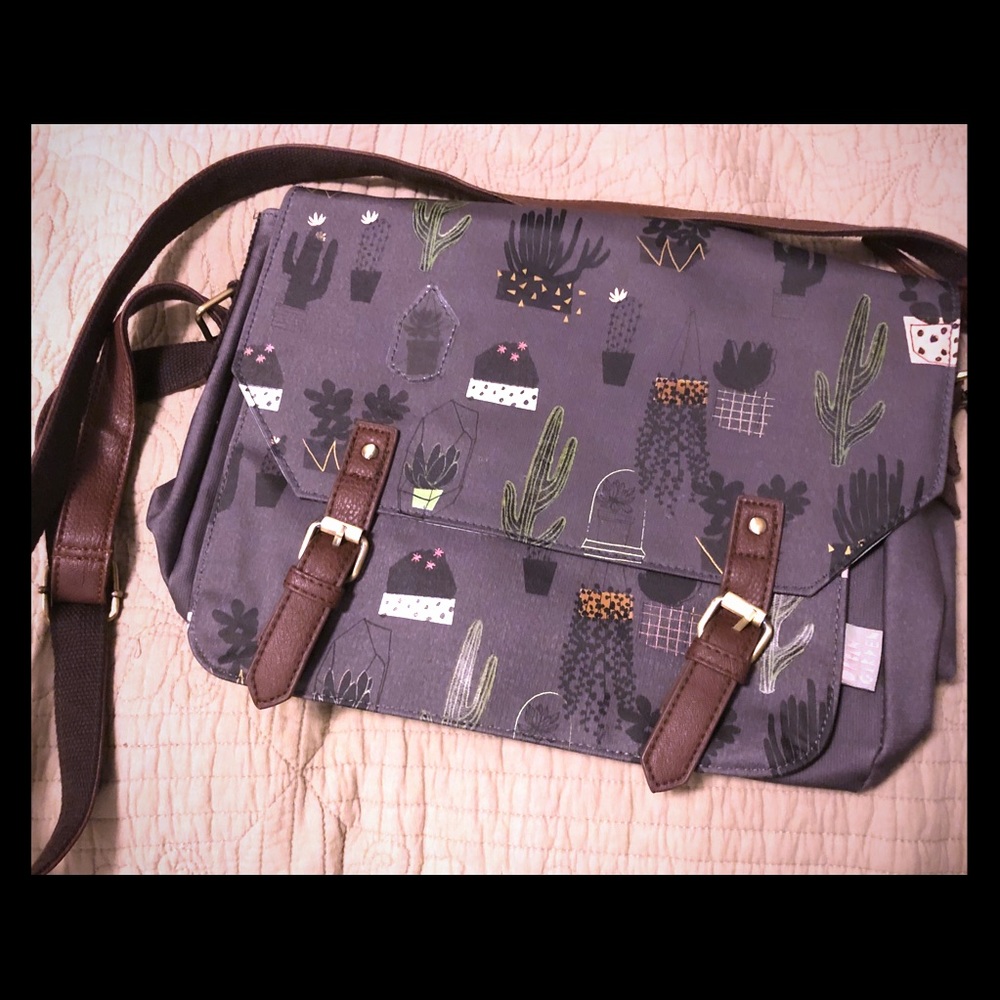 “Stop By and Say Aloe” Messenger Bag